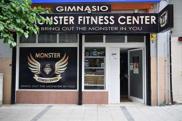 MONSTER FITNESS CENTER — estudio de fitness-studio en Perines, Santander — 2