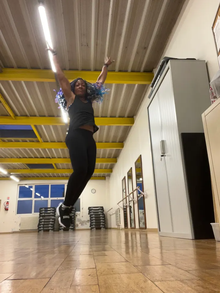 Haya Zumbafit — danse-studio à Paris — 4