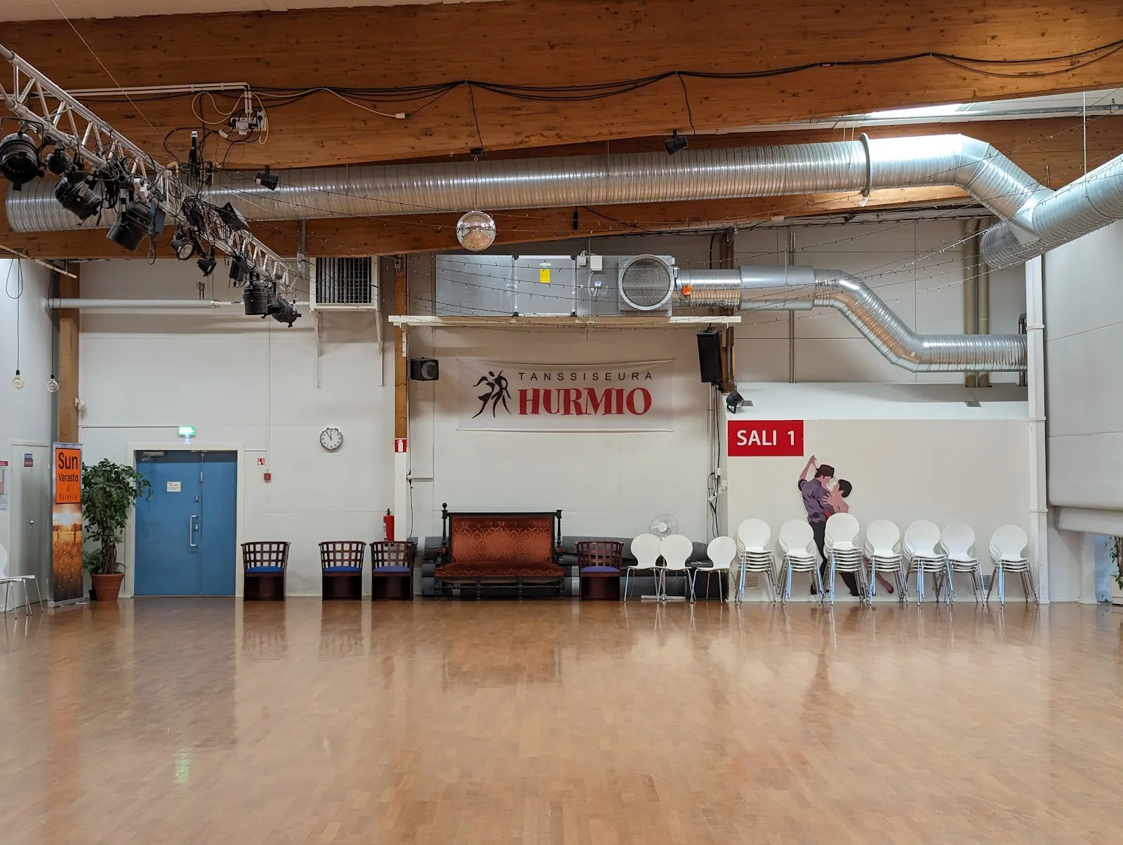 Tanssiseura Hurmio ry — tanssi-studio – Tampere — 5
