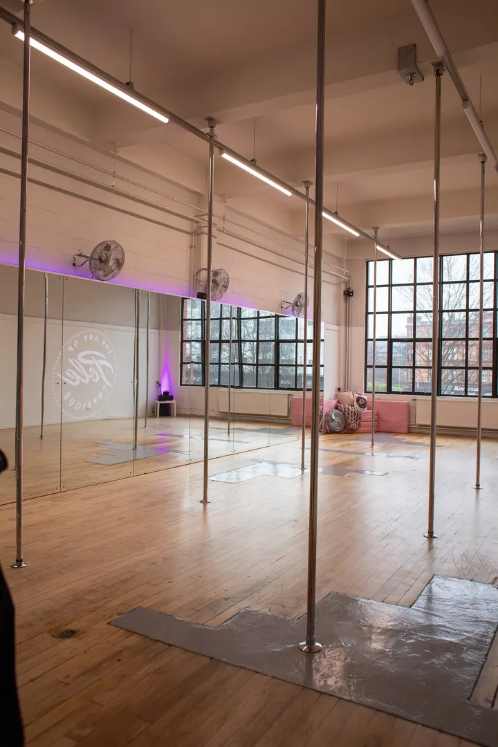 Pole Physique — pole fitness-studio in Calton, Glasgow — 2