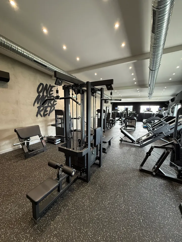 Lr Fitness — salle de fitness-studio à Fontenay-Trésigny — 3