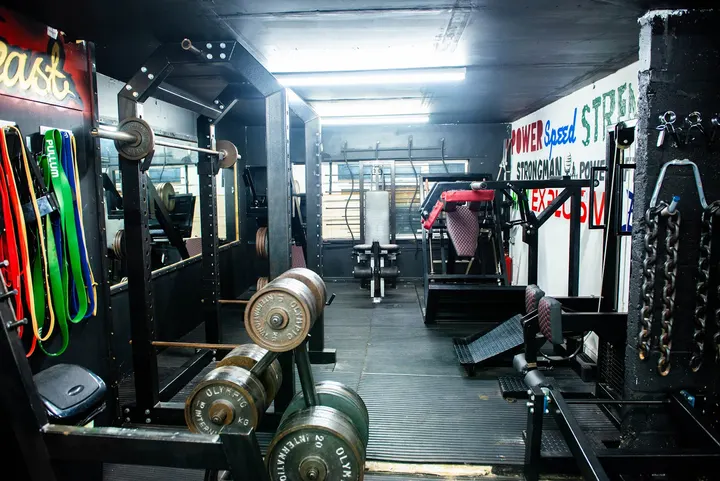 Luton's Most Strongest: Iron Paradise Gym — fitness studio in Luton — 4