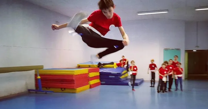 Trident des 9 Dragons Gymnase Barodet — arts martiaux-studio à Lyon — 5