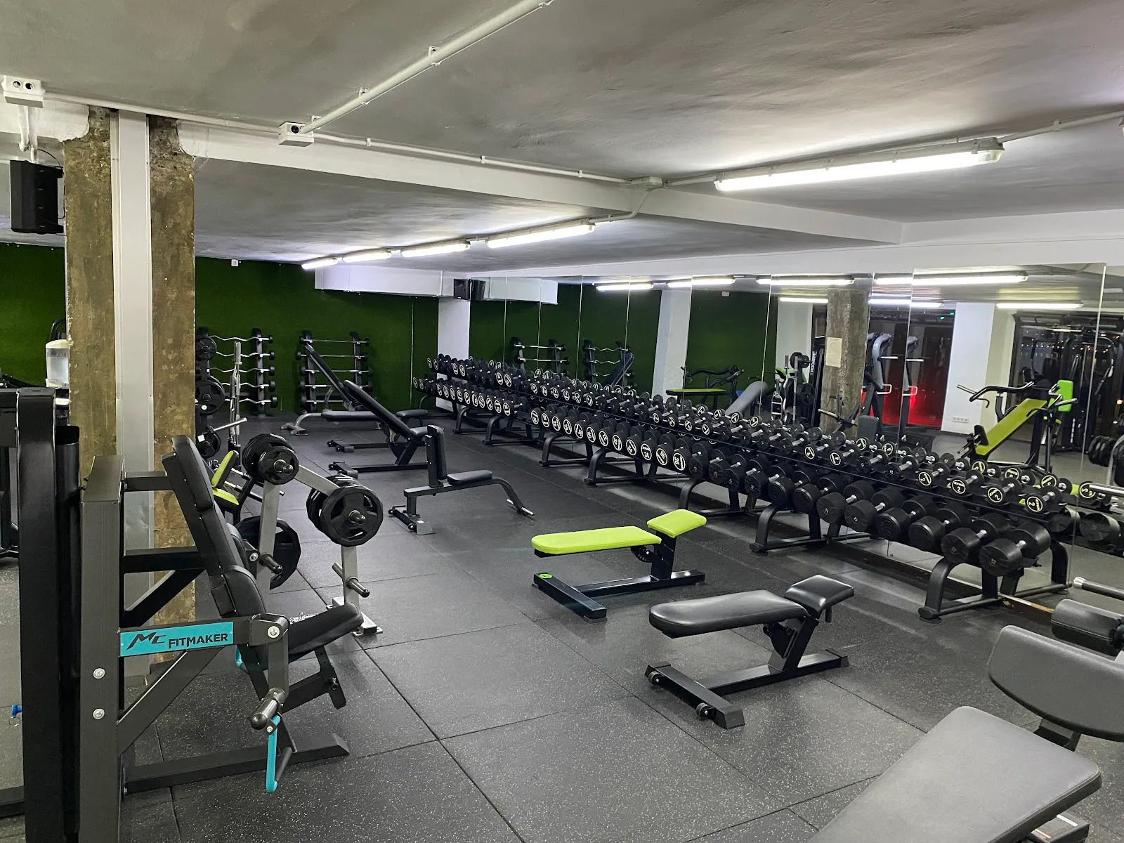 World Fitness Gym — estudio de fitness-studio en Kabiezes, Santurtzi — 3