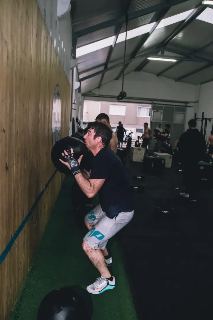 AMC CrossFit — CrossFit em São Julião da Figueira da Foz, Figueira da Foz