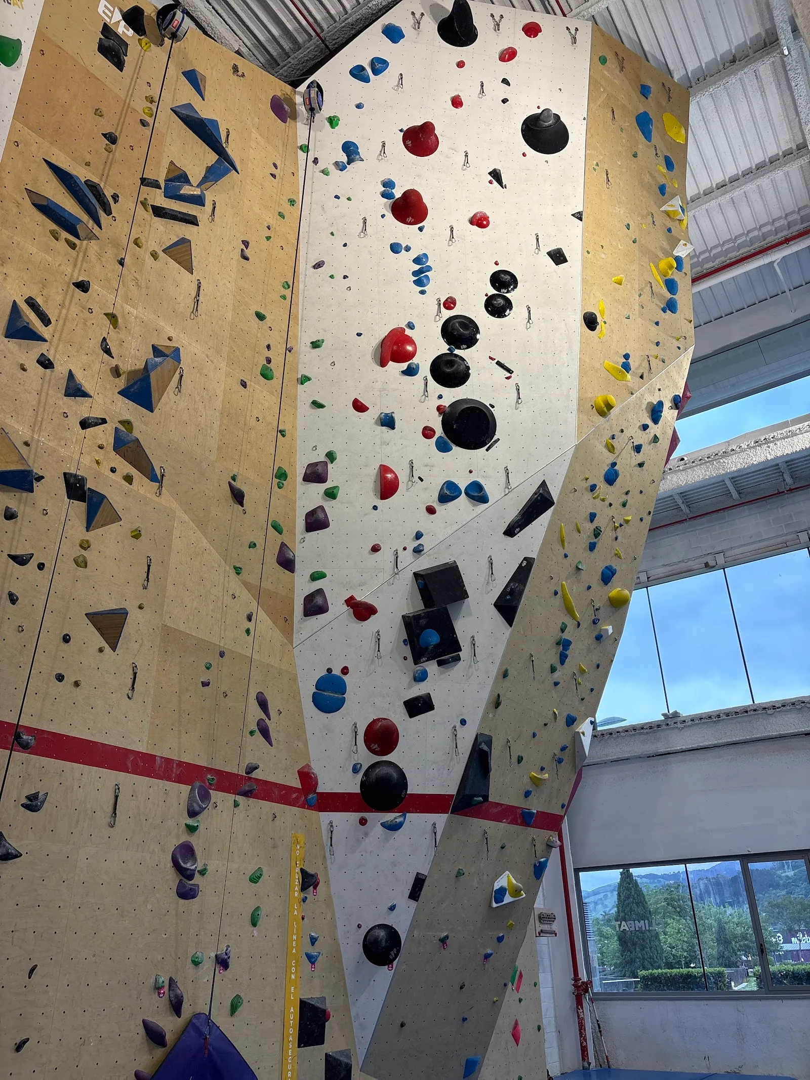 Climbat Barakaldo (Bilbao) — boulder-studio en San Vicente de Barakaldo — 2