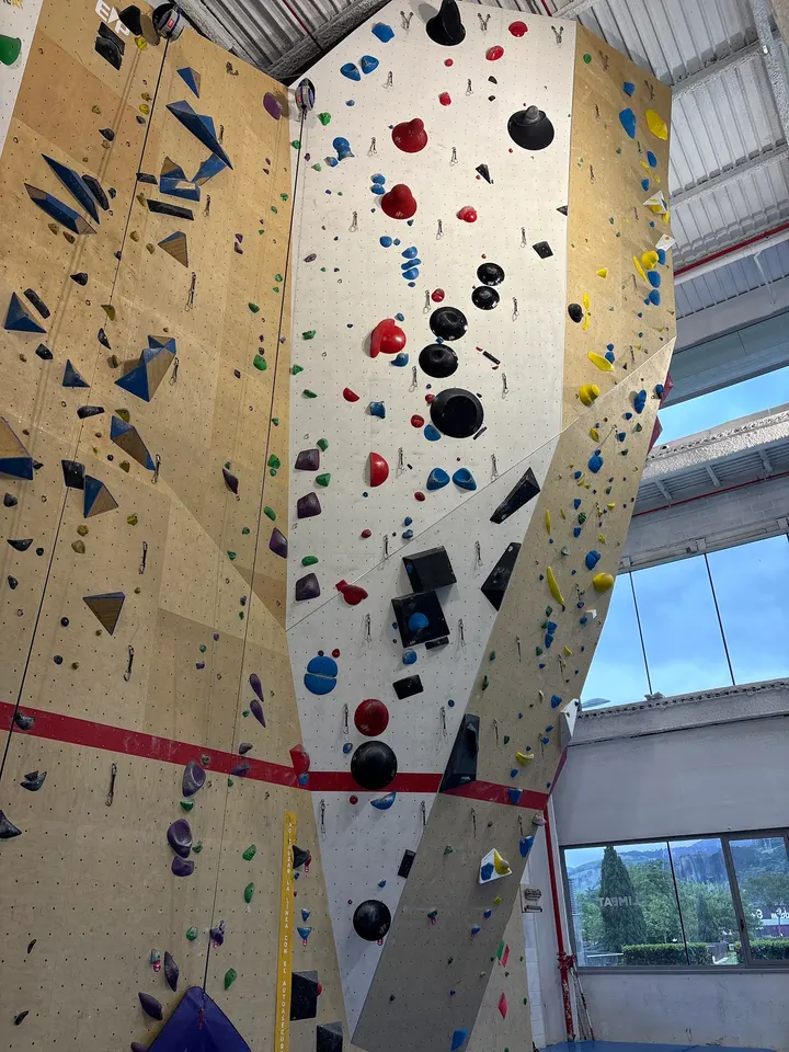 Climbat Barakaldo — boulder-studio en Errekaortu, San Vicente de Barakaldo — 2