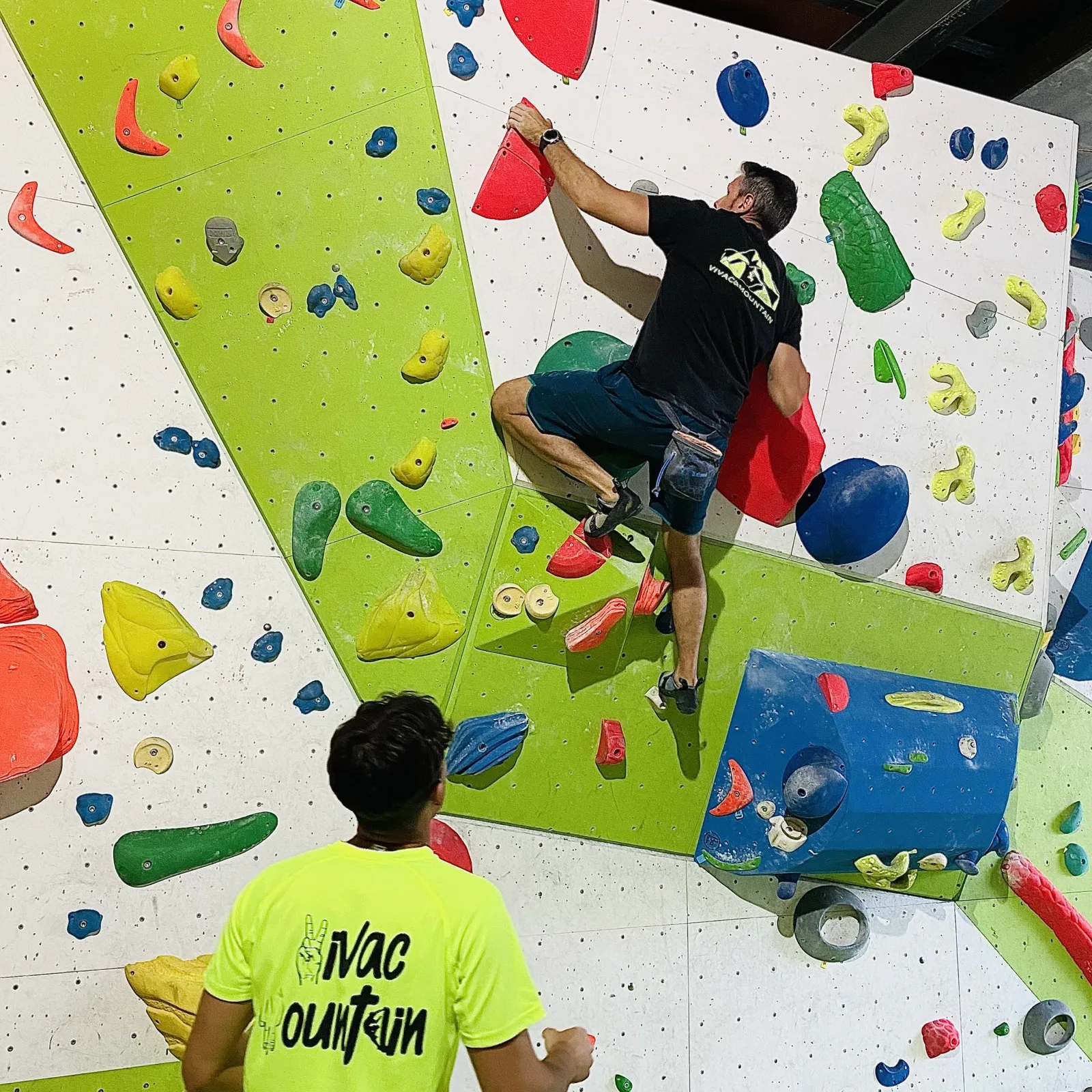 VIVAC MOUNTAIN CLIMBERS — klättring-studio i Arroyomolinos — bild 3