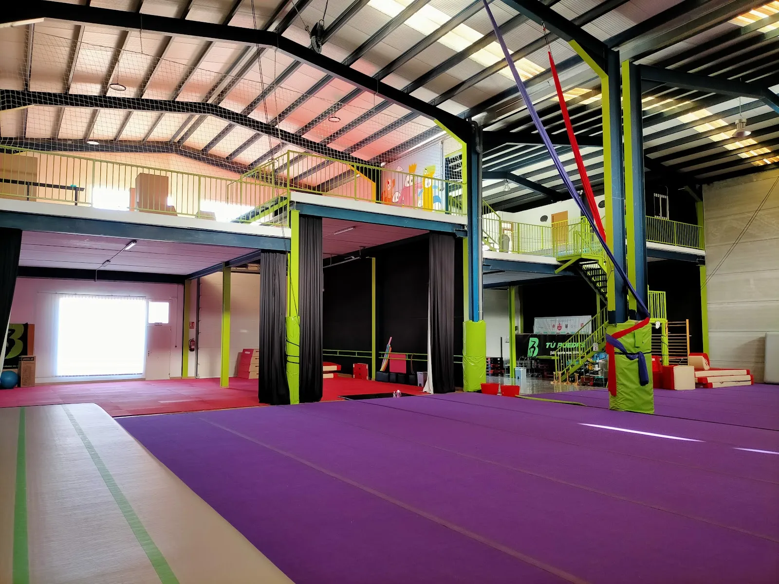 Centro de Enseñanza Artística y Acrobática Balans — gimnasia-studio en Albolote — 4