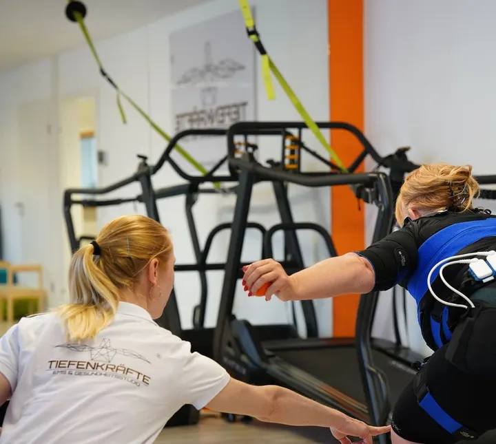 TIEFENKRÄFTE® IHHT | EMS-, und Gesundheitsstudio — EMS-Training in Grombühl, Würzburg