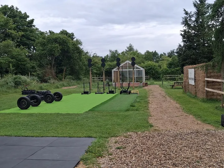 Roots Farm Fitness — Træningsstudio i Bording