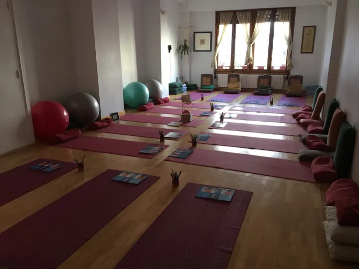 Krish Yoga Prenatal And Postnatal Yoga In English & Spanish Valencia And On — Yoga en Russafa, Valencia