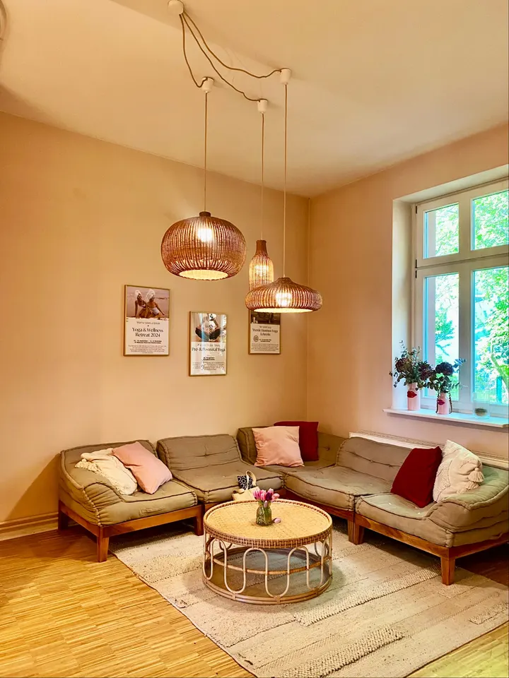 YOU GLOW Yoga & Womanhood Friedrichshain — Yoga in Friedrichshain, Berlin