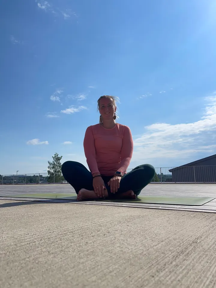 Siljuberg Communication & Favn Yoga — Yoga i Havretoppen, Kjeller