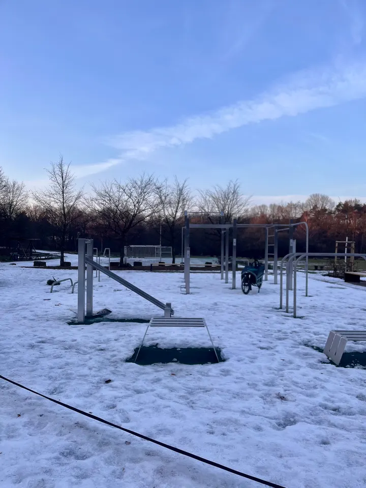 Calisthenics Outdoor Fitnessstudio — fitnessstudio in Hamburg — 3