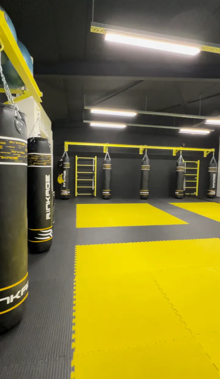 ESBN — boxe-studio au Moulin Gazay, Nîmes — 2