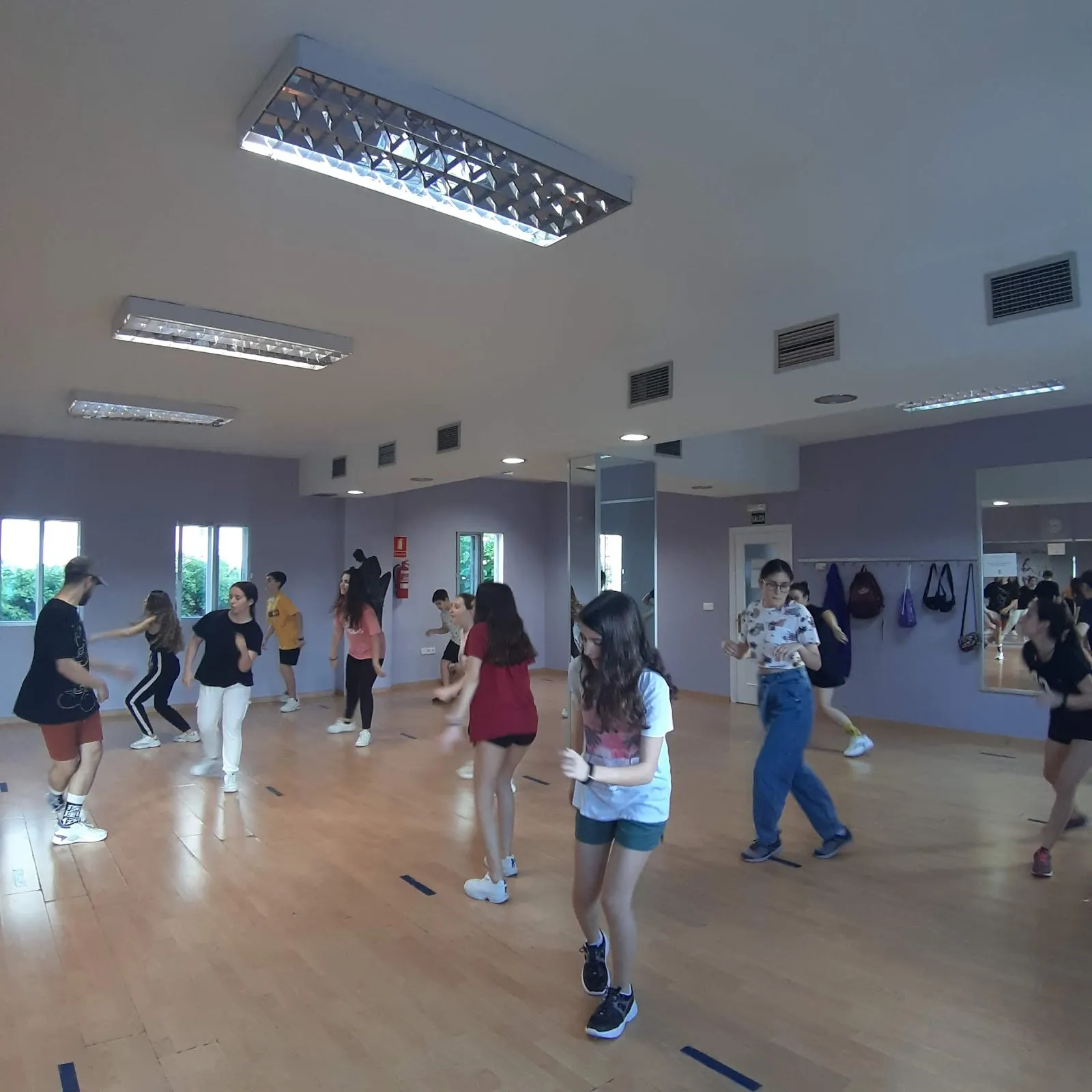 Academia De Baile Siente El Rítmo — baile-studio en Sevilla — 3