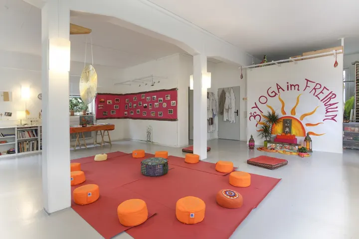 Yoga im Ankerraum — yoga-studio in Innenstadt, Esslingen am Neckar — 2