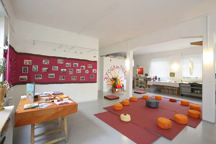 Yoga im Ankerraum — yoga-studio in Innenstadt, Esslingen am Neckar — 3
