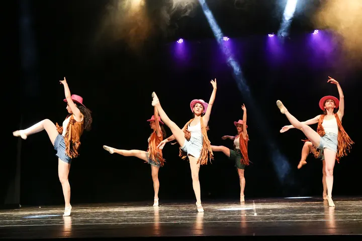 DANCE ATTITUDE — danse-studio à Septèmes-les-Vallons, Marseille — 3