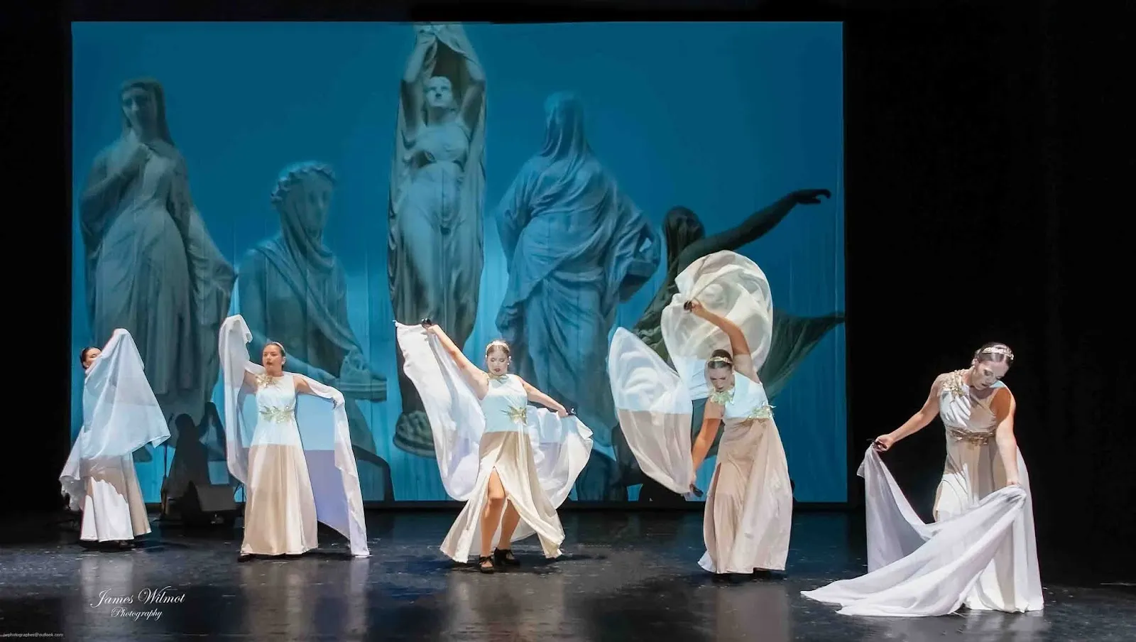 Estudio De Baile Flamenco Pilar Soto — baile-studio en Nueva Málaga, Málaga — 2