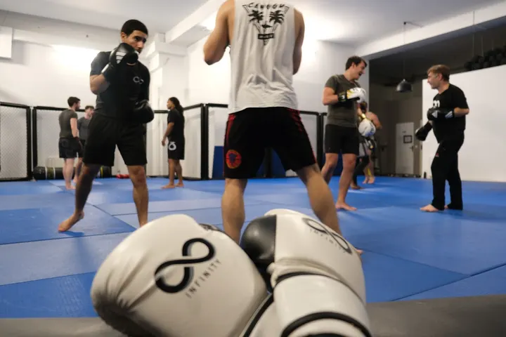INFINITY Combat La Défense — boxe-studio à Puteaux — 5