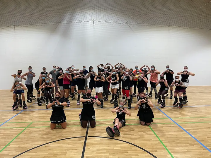 FLYinSHAPE - Jumping Fitness mit Kangoo Jumps - Dortmund #FatburnKurs mit Rike — Fitnessstudio in Innenstadt Ost, Dortmund