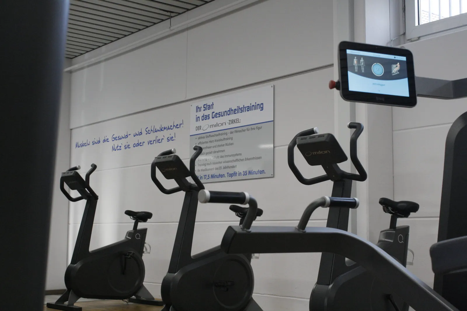 Aktiv Gesundheitszentrum Springe — träningsstudio i Hannover — 2