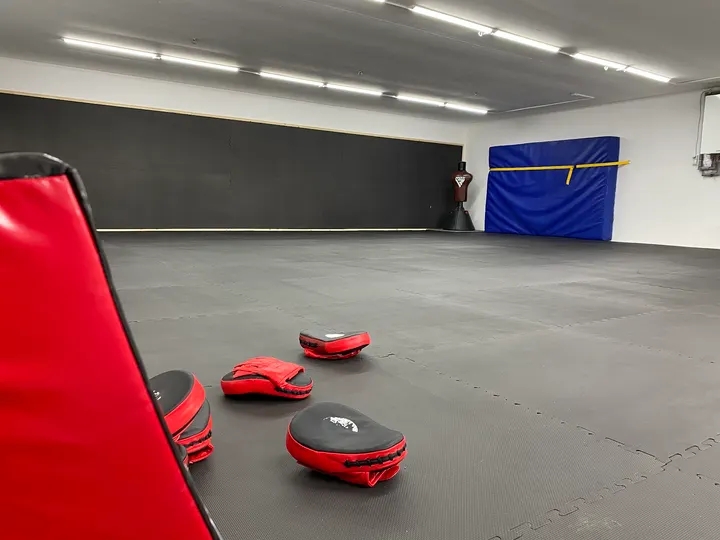 Fight or Flight Defence — kampfsport-studio in Cyriax, Overath-Cyriax — 2