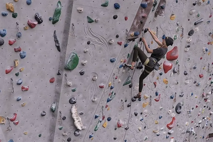 climbe Kletterkurse und Klettercoaching — klettern-studio in Laim, München — 2