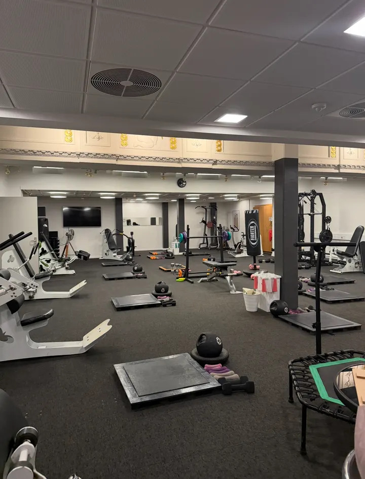 Glow Fit — PT-studio i Skibhuskvarteret, Odense