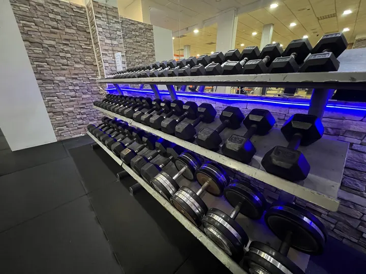 A. Centro Deportivo Gala — estudio de fitness-studio en Sanlúcar la Mayor, Sevilla — 3