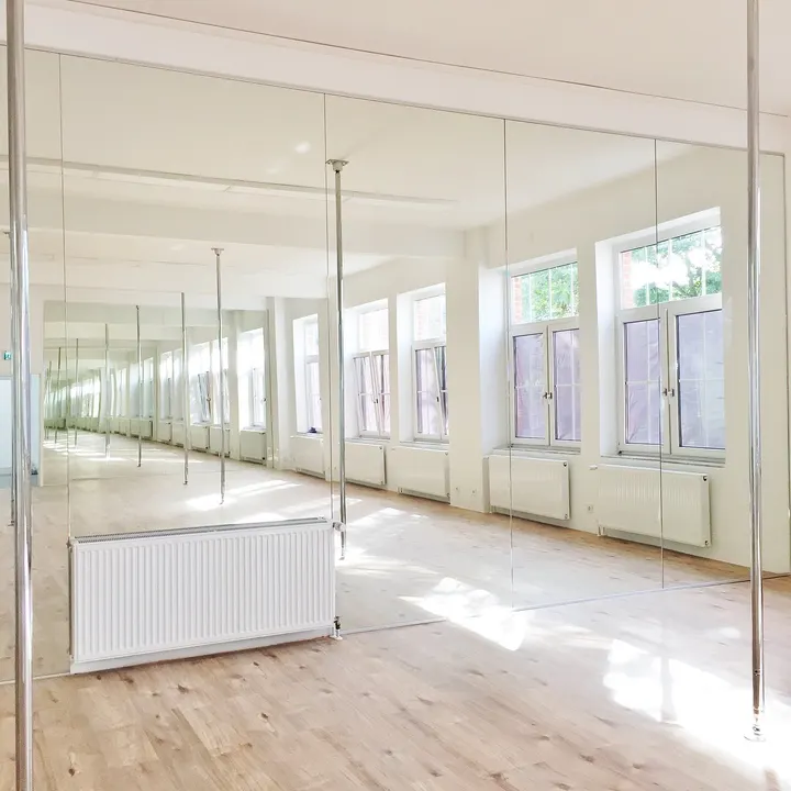 poleVYbe — pole fitness-studio in Frankfurt am Main — 5