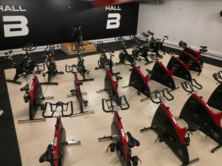 Hall B — salle de fitness-studio à Saint-Dionisy — 2
