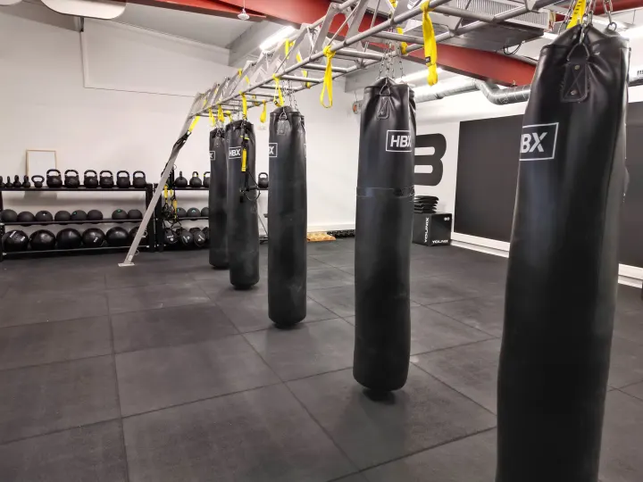 Hall B — salle de fitness-studio à Saint-Dionisy — 3