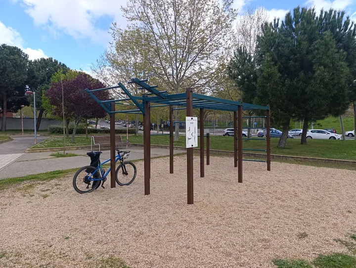 Parque de Calistenia — calisthenics-studio en San Bernardo, Salamanca — 3