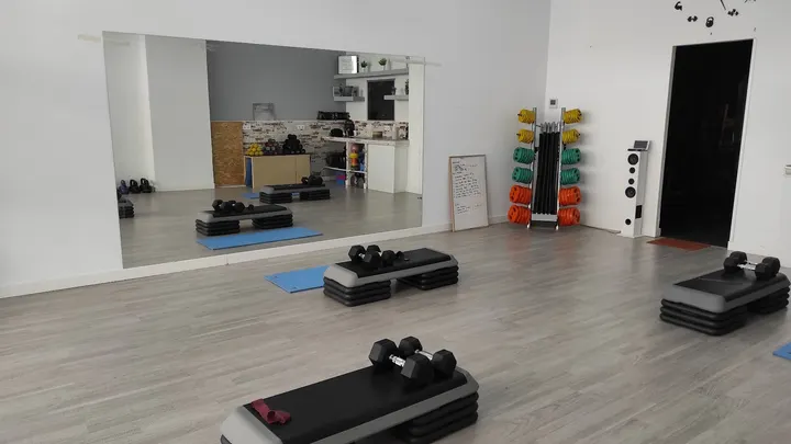 UrbanFit — estudio de fitness-studio en Reyes Huertas, Cáceres — 2