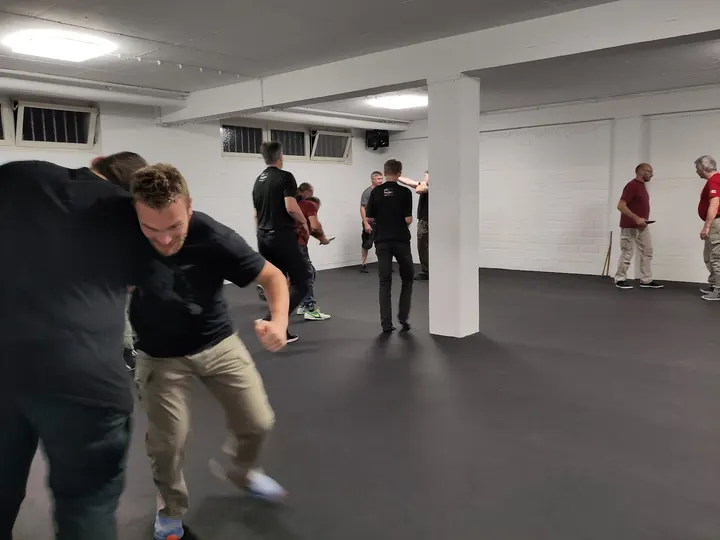 Kali Frankfurt — Kampfsport in Hausen, Frankfurt am Main