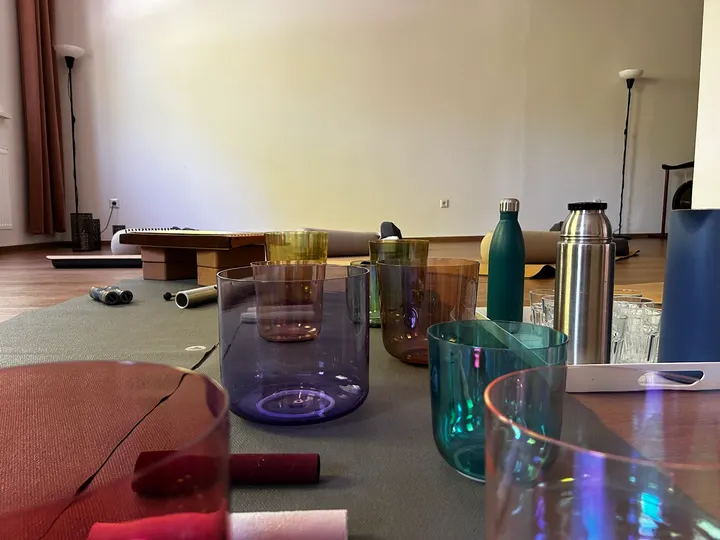 Sound into Silence — yoga-studio in Barmbek-Süd, Hamburg — 2