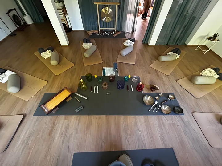 Sound into Silence — Yoga in Barmbek-Süd, Hamburg