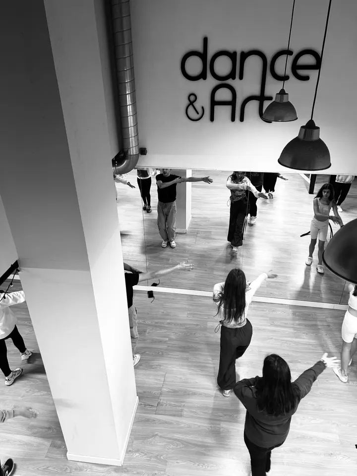 Escuela de Danza DANCE&ART — baile-studio en Tetuán, Santander — 3