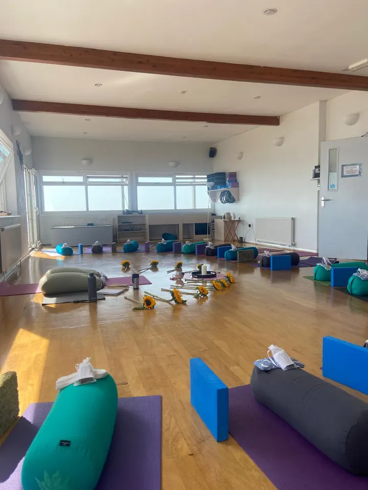 Lotus Lessons — yoga-studio in Eastbourne — 4