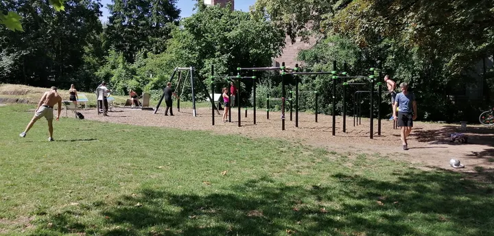 Calisthenics-Park Zuffenhausen — calisthenics-studio in Stuttgart — 3