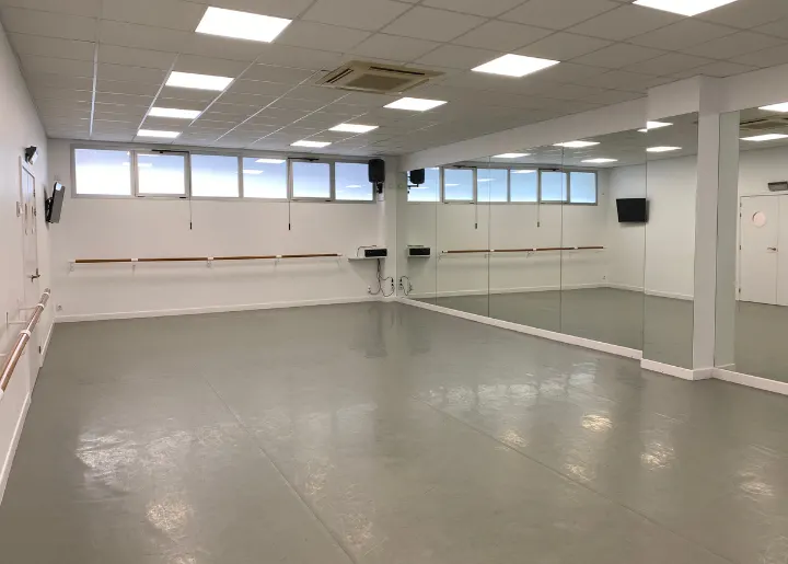 Escuela de Baile Le Bal Iturrama — baile-studio en Pamplona — 3