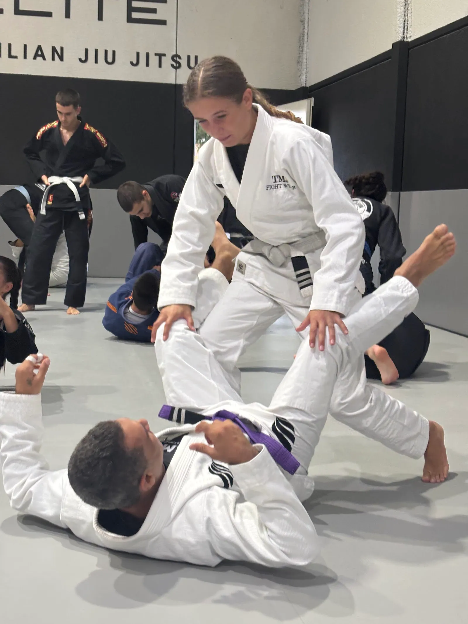 Elite Brazilian Jiu Jitsu — artes marciales-studio en Torrent — 3
