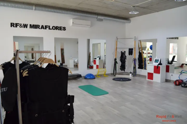 UP2FIT - Estúdio privado de treino personalizado com eletroestimulação muscular em Miraflores, Algés — personal training-studio em Lisboa — 2