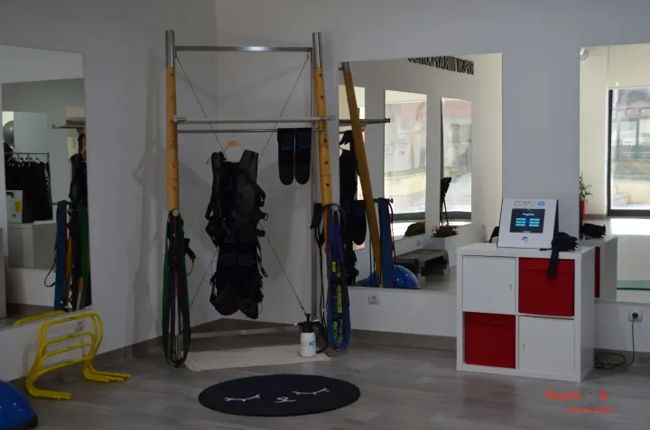 UP2FIT - Estúdio privado de treino personalizado com eletroestimulação muscular em Miraflores, Algés — personal training-studio em Lisboa — 3