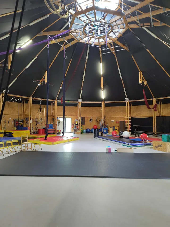 Chapidock - Ecole Du Cirque — arts aériens-studio à Sainte-Anne - Zone portuaire, Nantes — 2