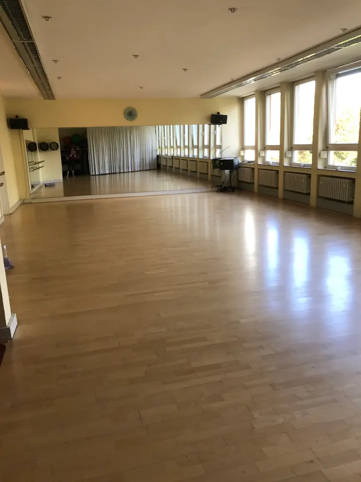 mas Klosterstraße 79 — fitnessstudio in Lindenthal, Köln — 3