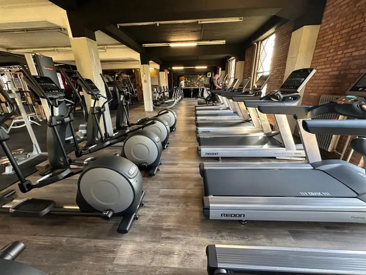 Fitnesscentrum Van Drunen — Sportschool in Statendam, Geertruidenberg